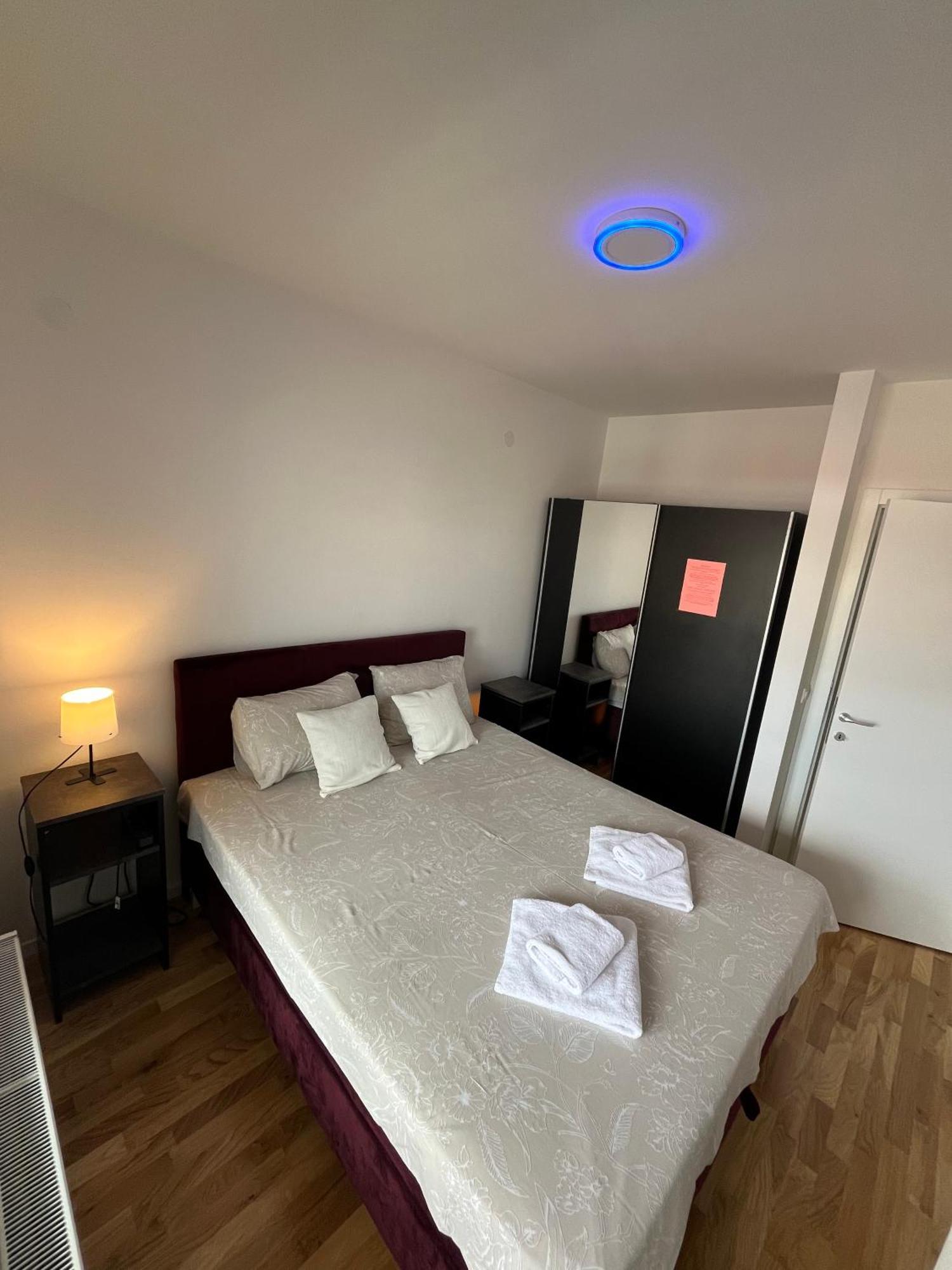 Lux Apartment 13 Center, Free Parking Ni Eksteriør bilde