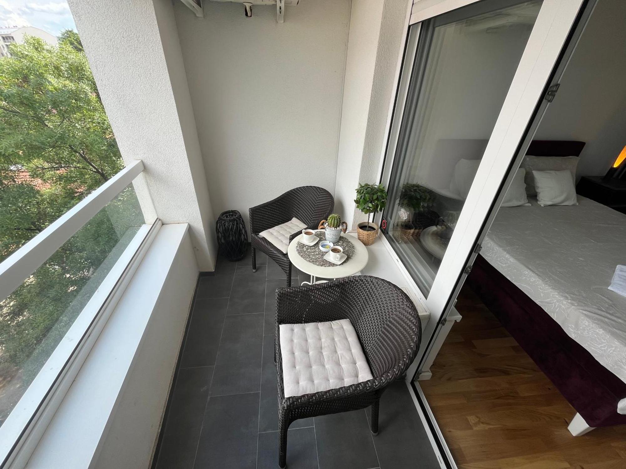 Lux Apartment 13 Center, Free Parking Ni Eksteriør bilde